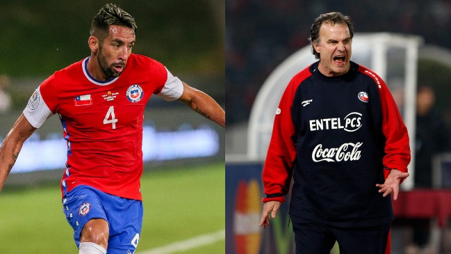 Isla recordó importancia de Bielsa en su carrera: El me vio potencial como lateral derecho