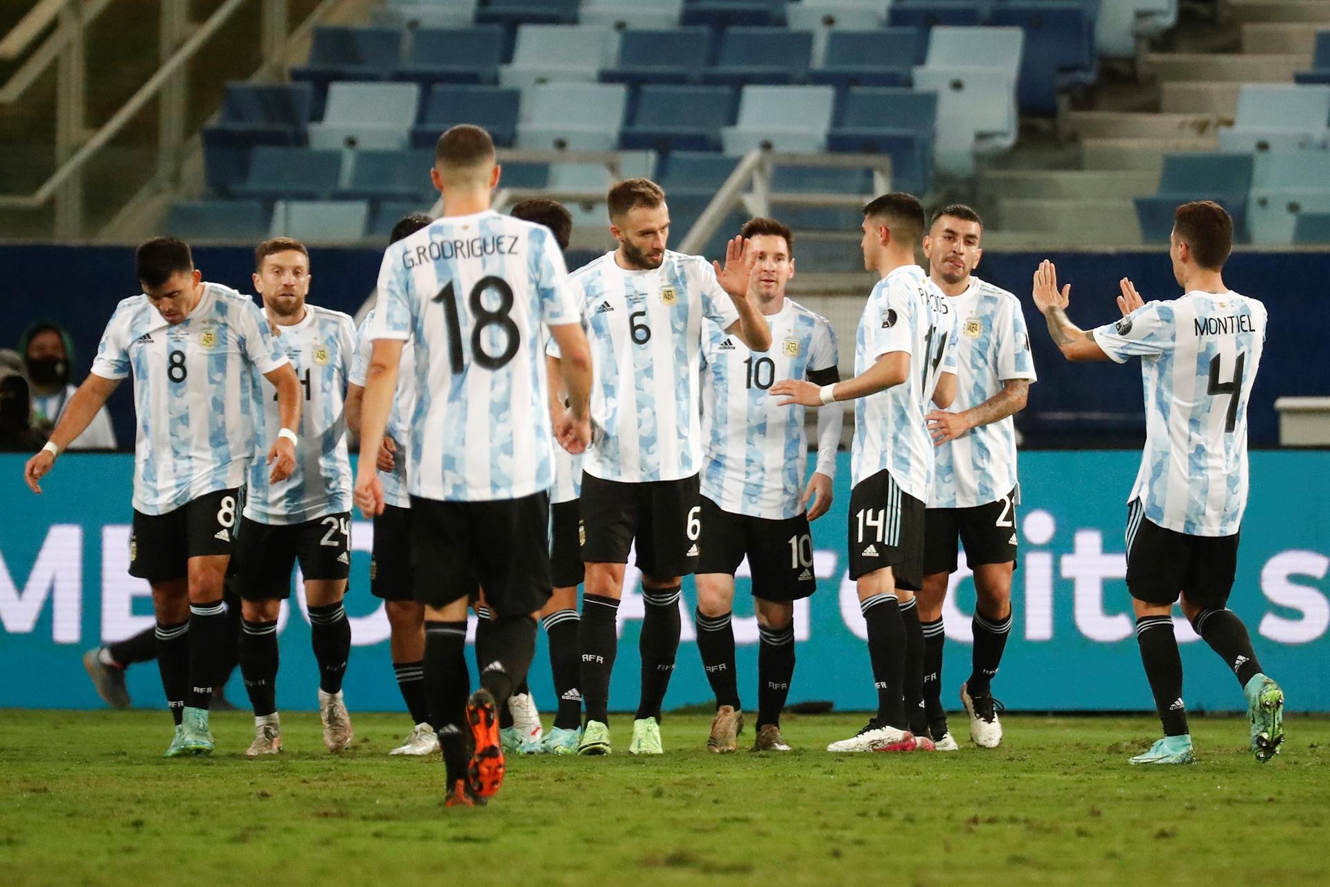 Argentina goleó a la eliminada Bolivia y terminó como líder del Grupo A en la Copa América