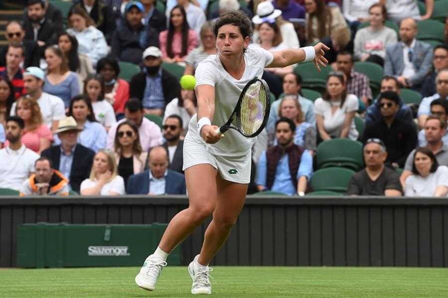 Ashleigh Barty derribó a Carla Suárez y superó la ronda inicial de Wimbledon