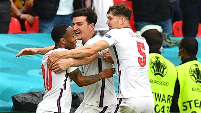 Inglaterra se desató en el final sobre Alemania y avanzó a cuartos de final de la Eurocopa