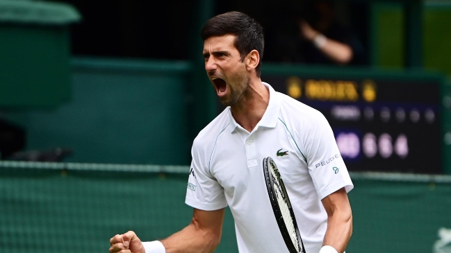 Novak Djokovic superó a Anderson y avanzó con comodidad a tercera ronda
