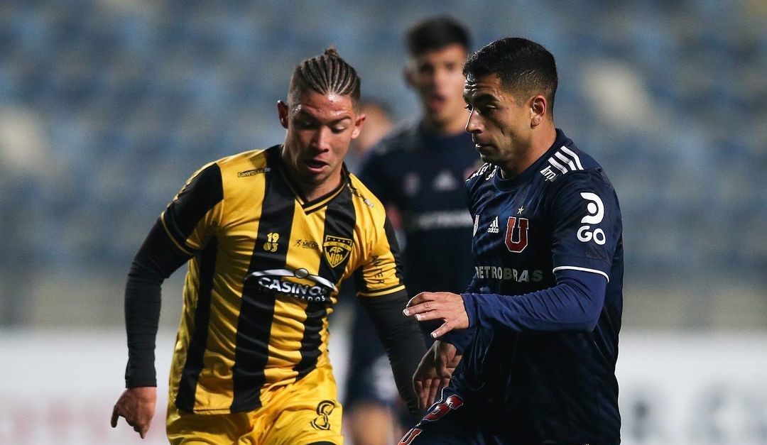La U se enredó ante Fernández Vial y con un empate dejó abierta la llave en Copa Chile