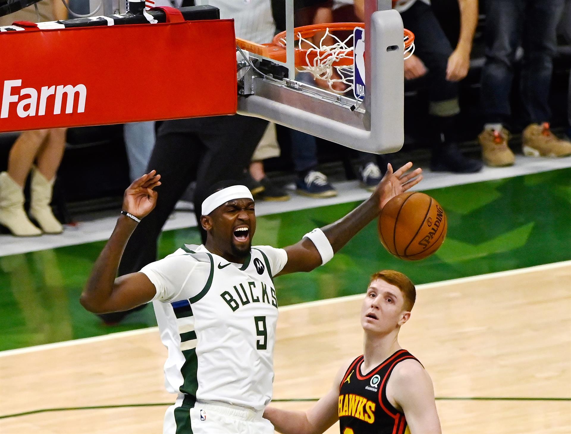 Milwaukee Bucks venció a Atlanta Hawks y quedó a un triunfo de la final de la NBA