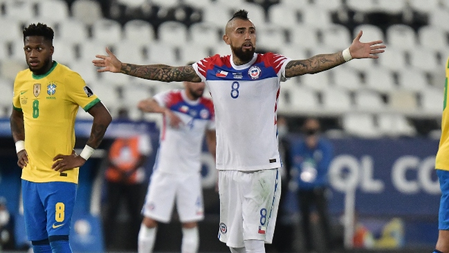 La ácida crítica de Leonardo Véliz a “Vidal y su banda”