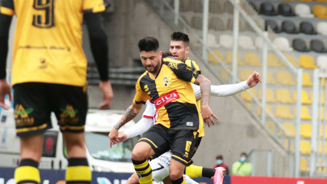 Coquimbo Unido dio el paso a los cuartos de final de Copa Chile tras igualar con Rangers