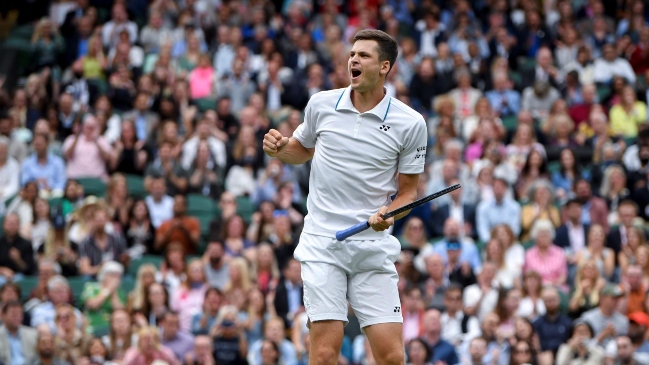 Hurkacz dio el golpe ante Medvedev y se medirá con Federer