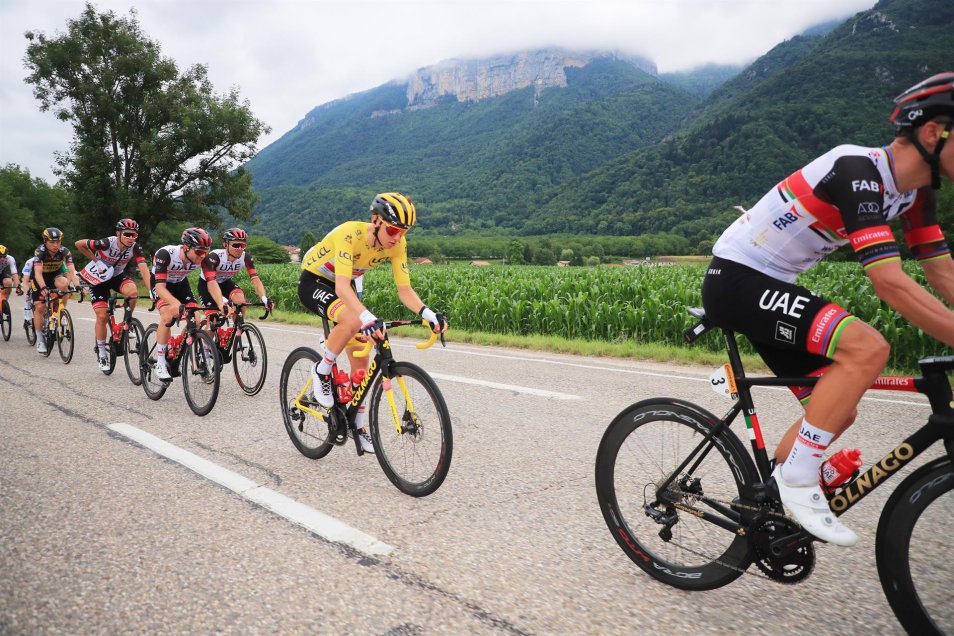 Cavendish y Pogacar se mantuvieron con el protagonismo en el Tour de Francia