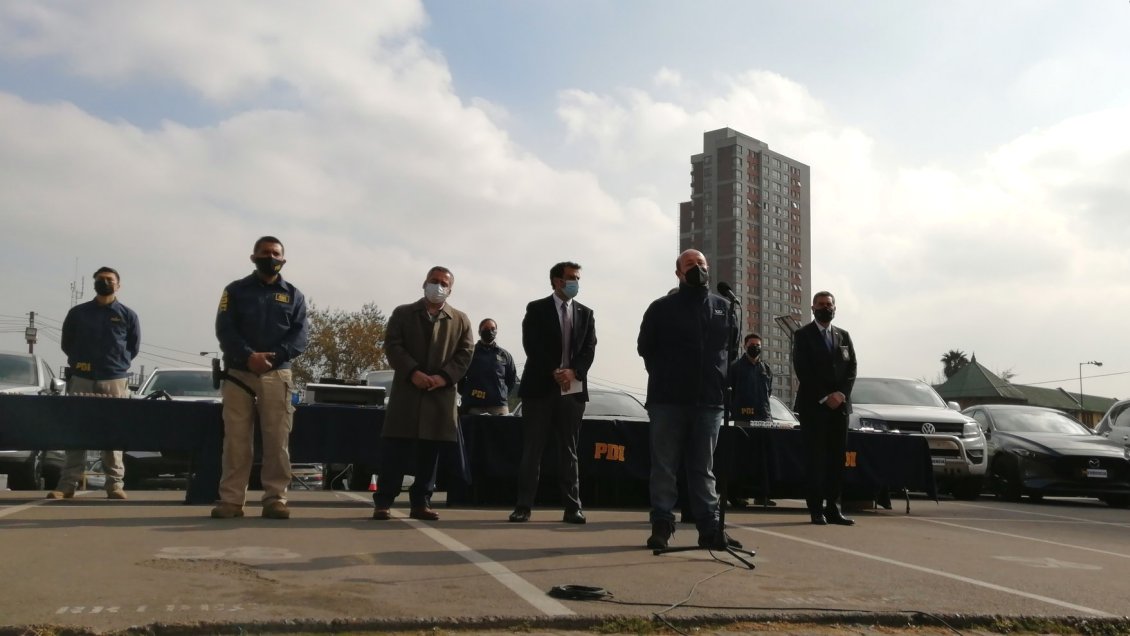 Hermana de Esteban Paredes fue detenida como parte de banda dedicada al robo de autos