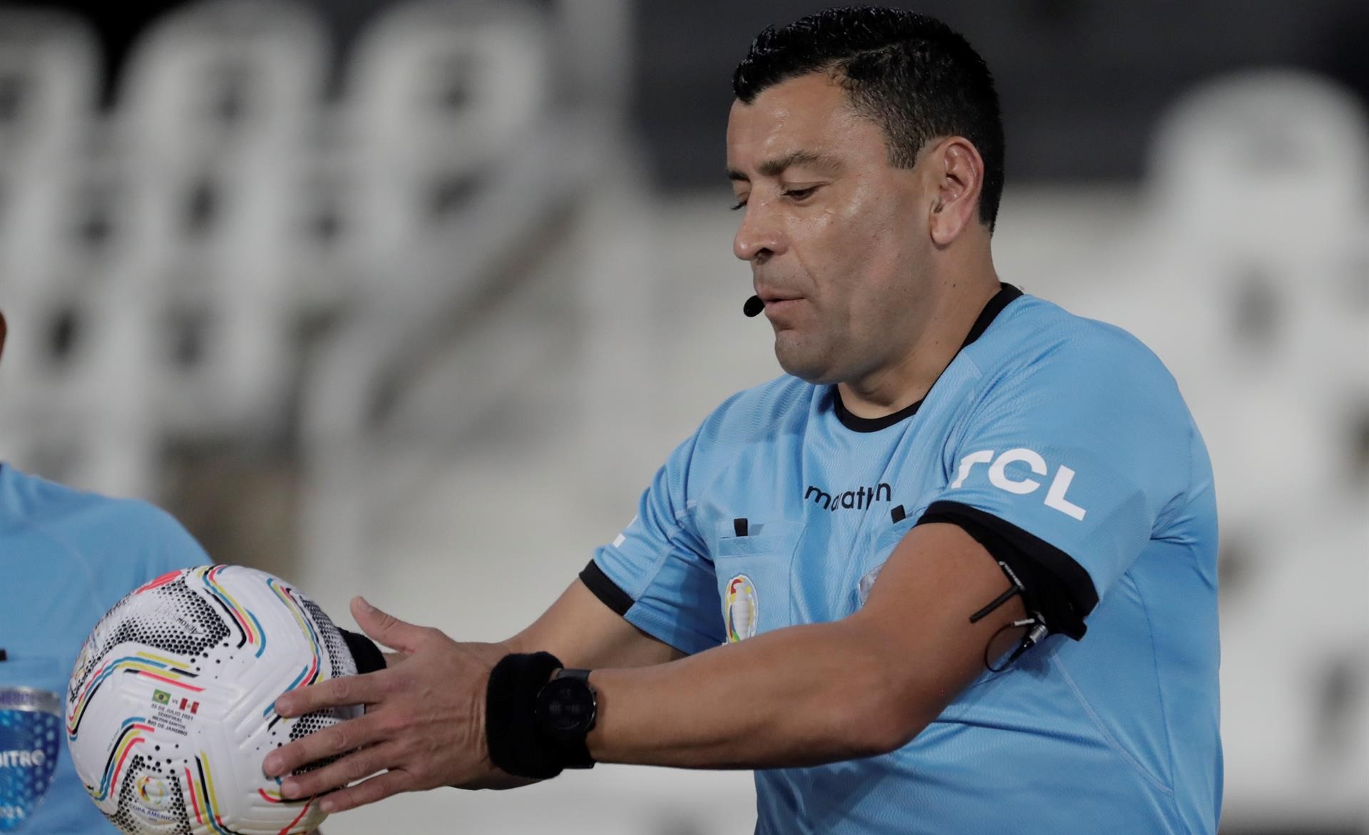 Castrilli defendió a Tobar: Le recomiendo al señor Neymar que deje de simular y sobreactuar