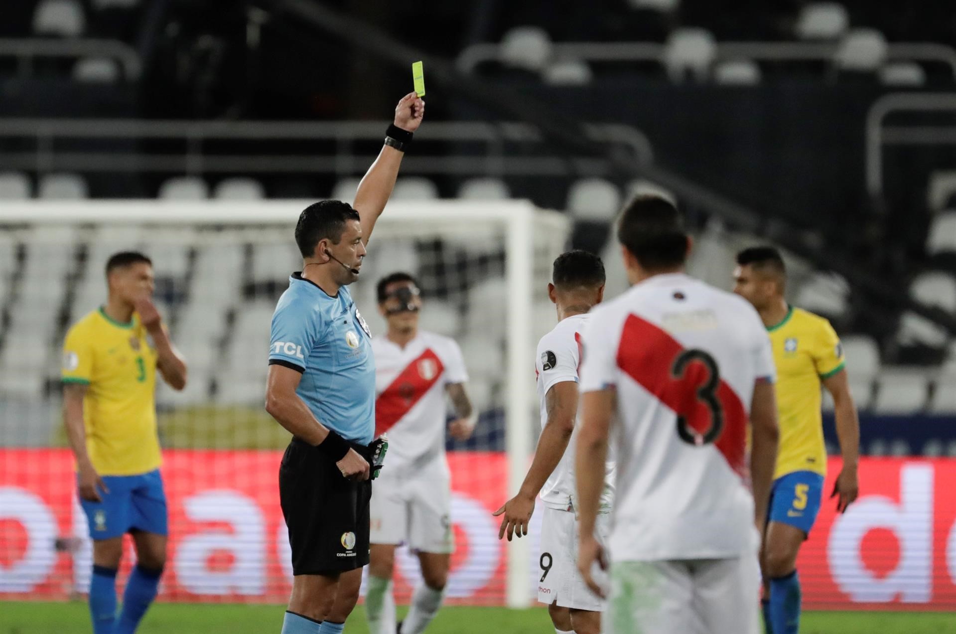 Federación peruana envió carta a Conmebol acusando “maltrato inaceptable” de Roberto Tobar