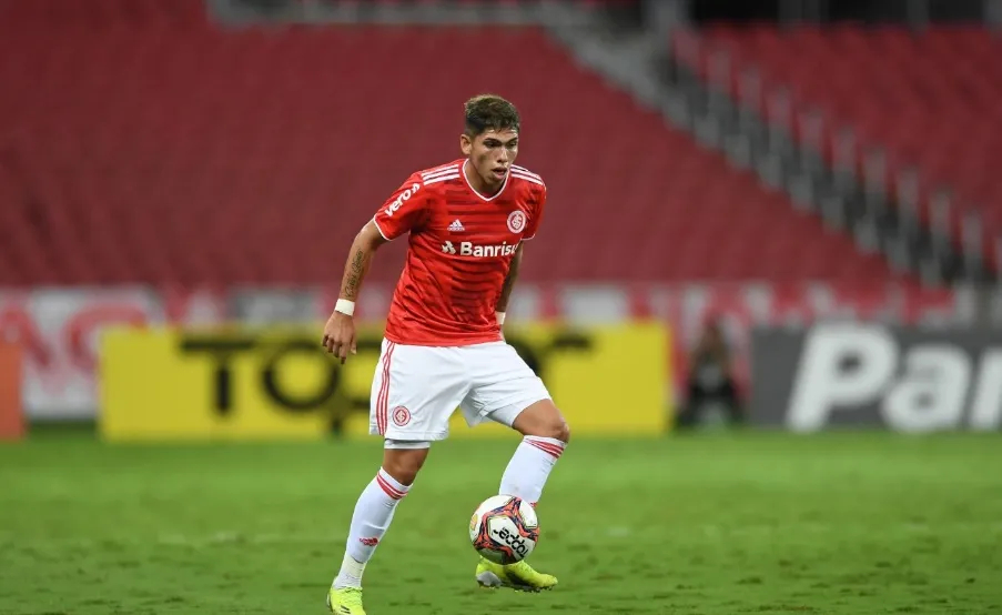 Carlos Palacios ingresó en la derrota de Inter de Porto Alegre ante Sao Paulo en el Brasileirao