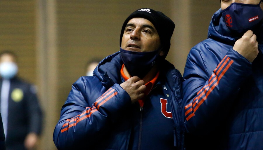 Azul Azul le comunicó a Esteban Valencia que será reemplazado en el cargo de entrenador