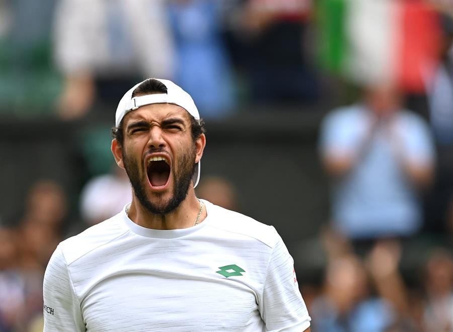 Matteo Berrettini hizo historia ante Hubert Hurkacz y se transformó en el primer finalista de Wimbledon