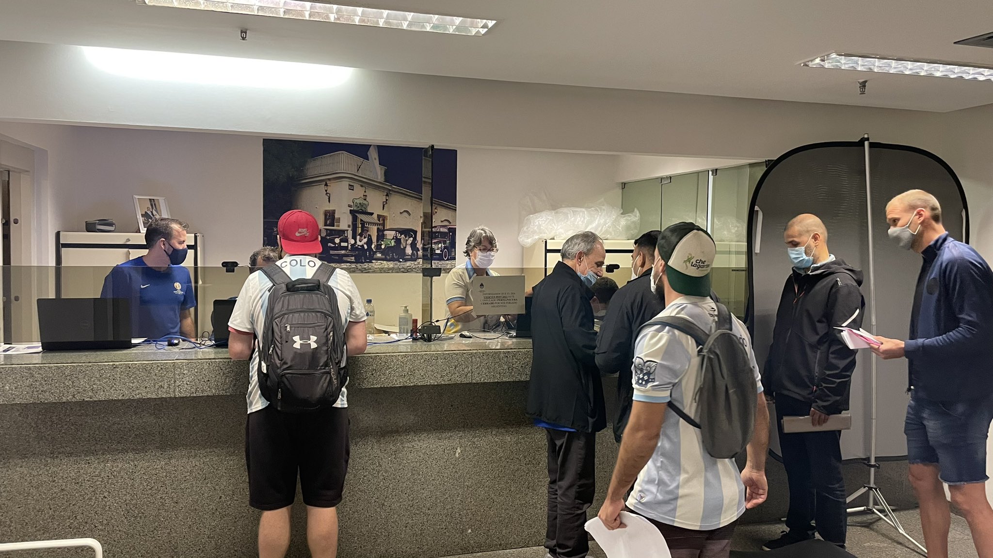 Hinchas de Argentina tuvieron tensa jornada en la entrega de entradas para la final de Copa América