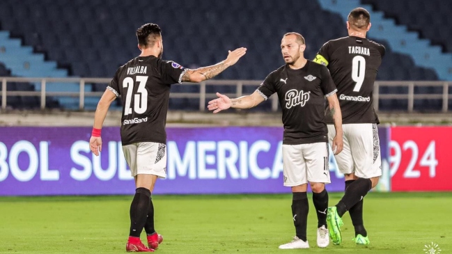 Marcelo Díaz debutó en frenético triunfo de Libertad sobre Junior en la Copa Sudamericana