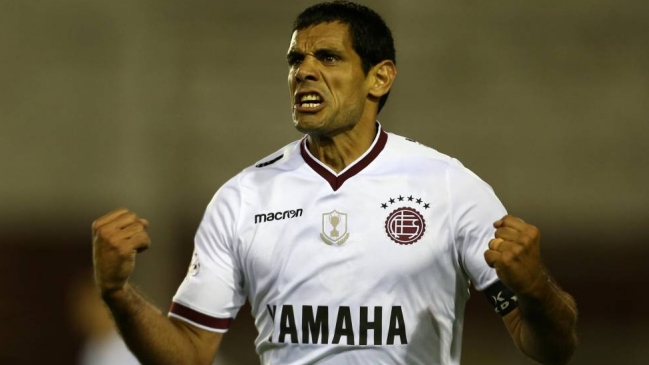 José Sand marcó dos goles en su cumpleaños número 41 e hizo historia en Argentina