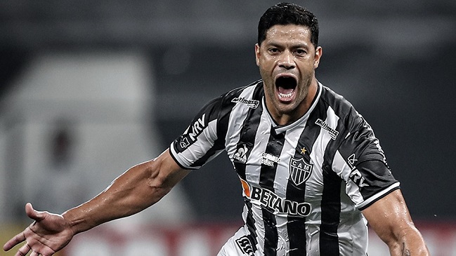 Hulk se lució con dos goles y le dio el triunfo a Atlético Mineiro sobre Corinthians