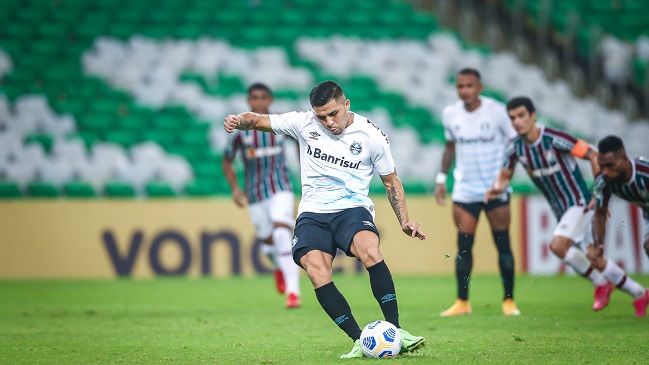 La gran definición de César Pinares en su jornada goleadora en Brasil