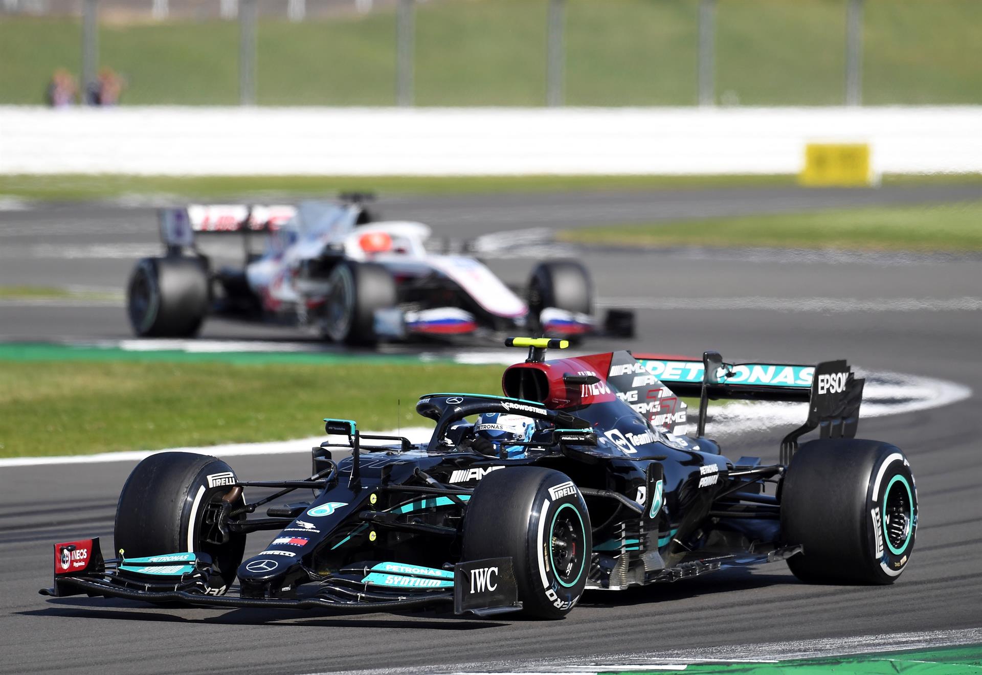 Lewis Hamilton: Verstappen fue muy agresivo, no me dio espacio