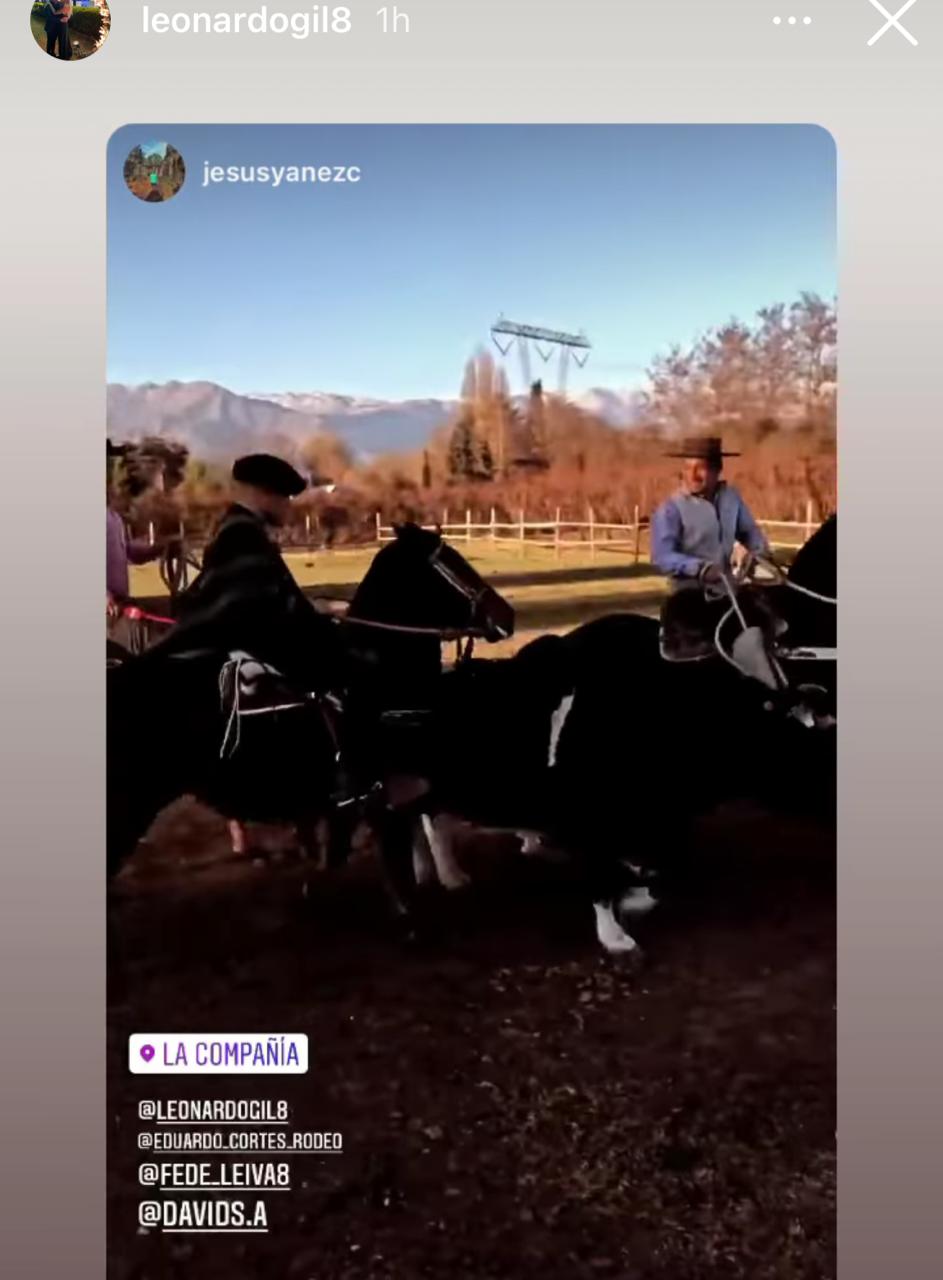Leonardo Gil compartió un día de campo con el destacado jinete de rodeo Luis Eduardo Cortés