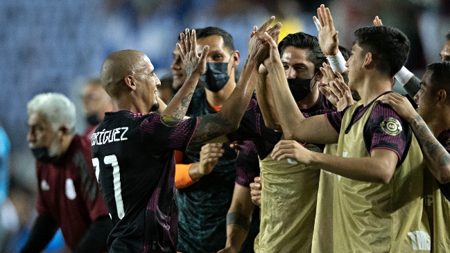 México terminó como líder del Grupo A en la Copa de Oro tras batir con lo justo a El Salvador