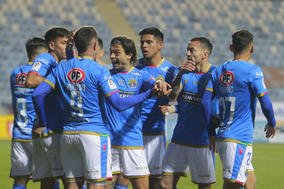 Huachipato estiró su irregular momento ante Audax y se mantiene en la parte baja del torneo