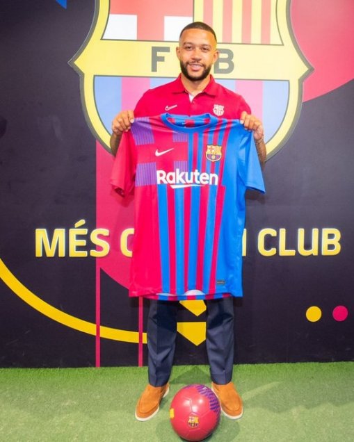 Neerlandés Memphis Depay vivió su primera práctica como jugador de FC Barcelona