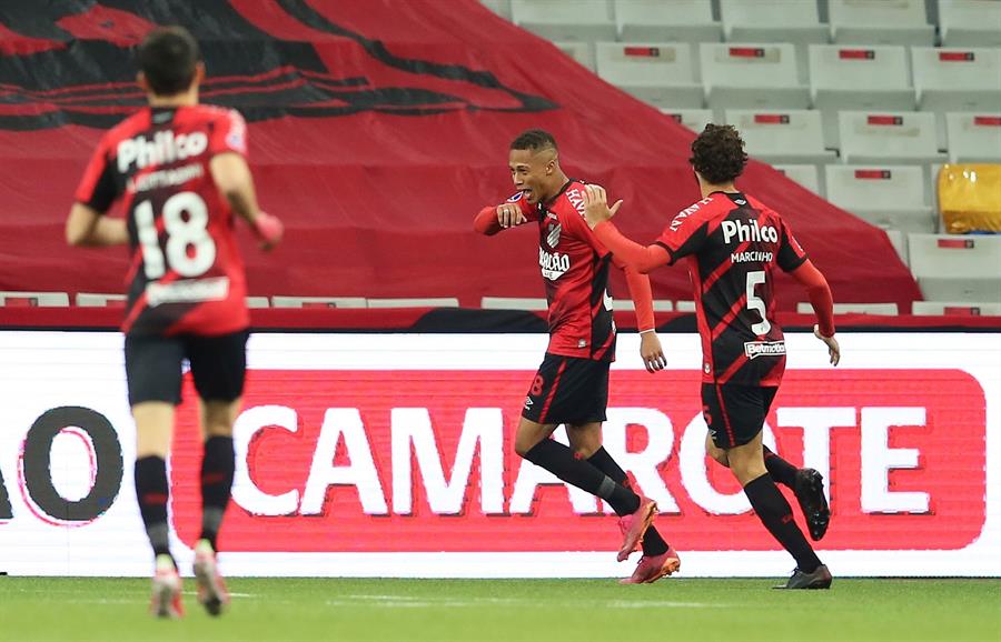 Atlético Paranaense goleó a América de Cali y avanzó en Copa Sudamericana