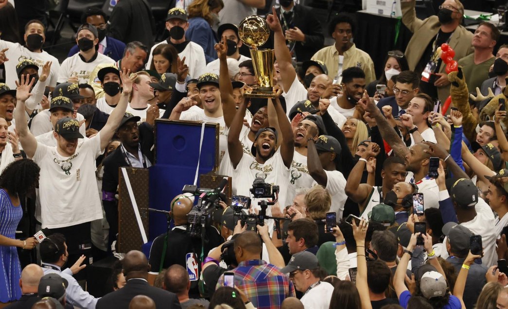 Milwaukee Bucks levantó por segunda vez el título en la historia de la NBA