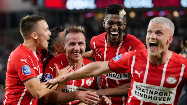 PSV aplastó a Galatasaray y puso un pie en la tercera ronda clasificatoria de Champions