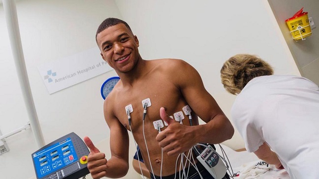 Kylian Mbappé acortó sus vacaciones y se incorporó a los trabajos de PSG