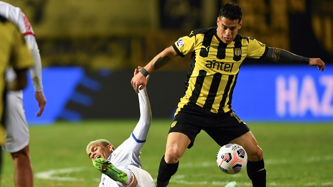 Peñarol clasificó a cuartos en Copa Sudamericana pese a caída ante Nacional