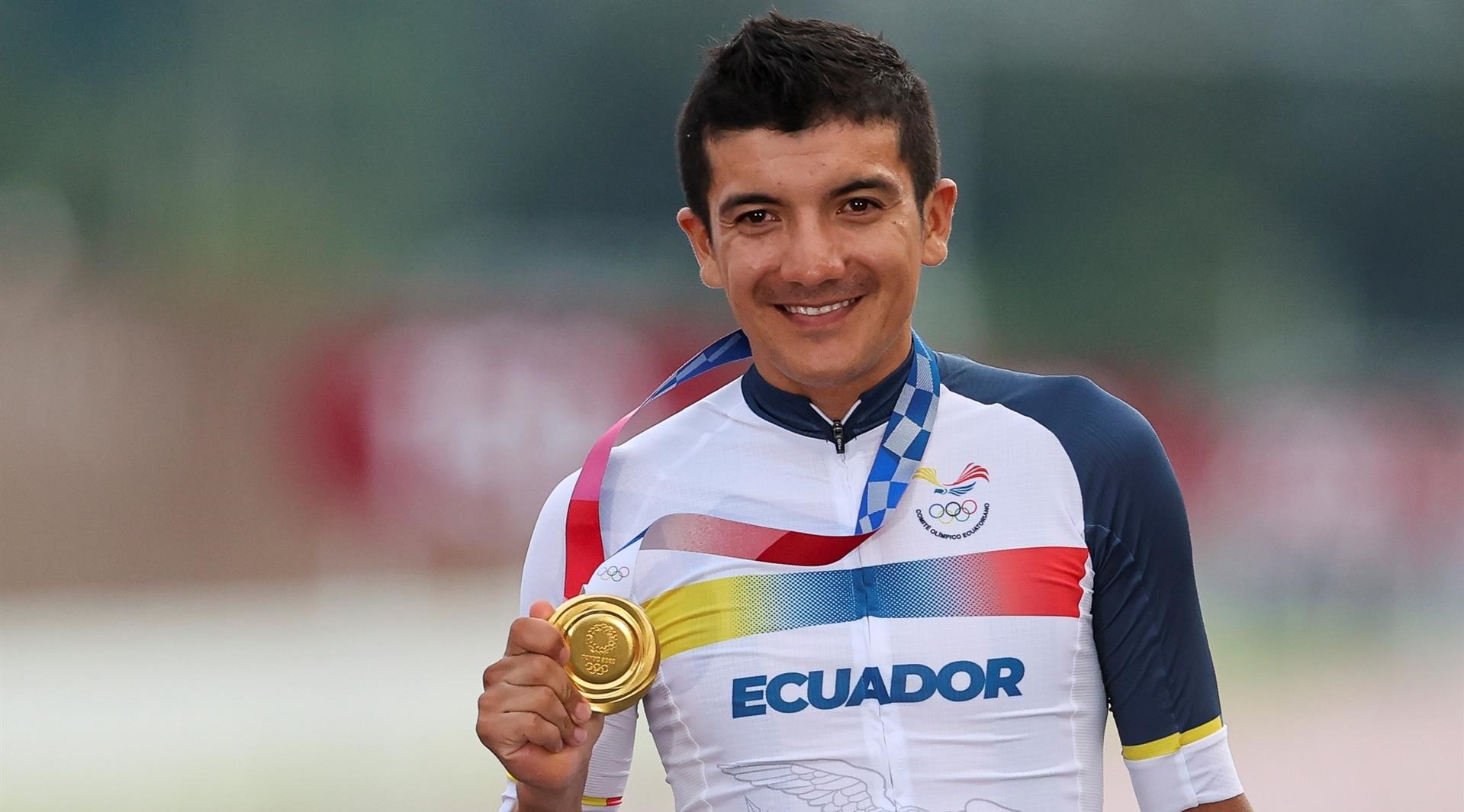 El ecuatoriano Richard Carapaz se proclamó campeón olímpico de ciclismo en ruta en Tokio 2020