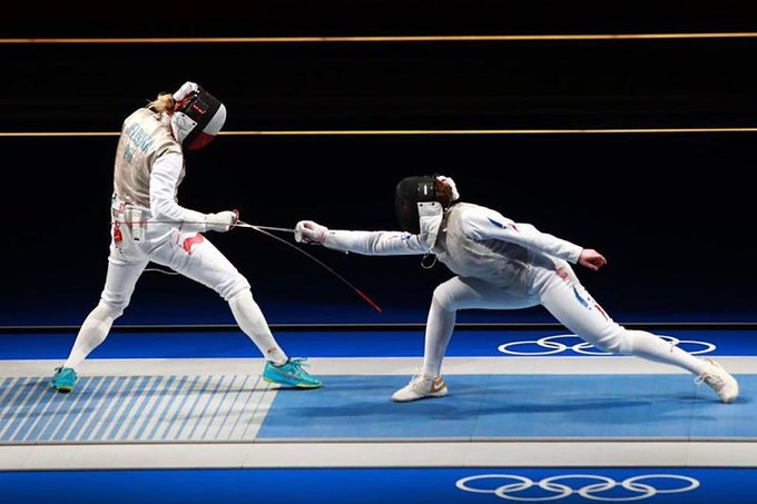 La joven esgrimista Katina Proestakis batalló, pero no logró avanzar en Tokio 2020