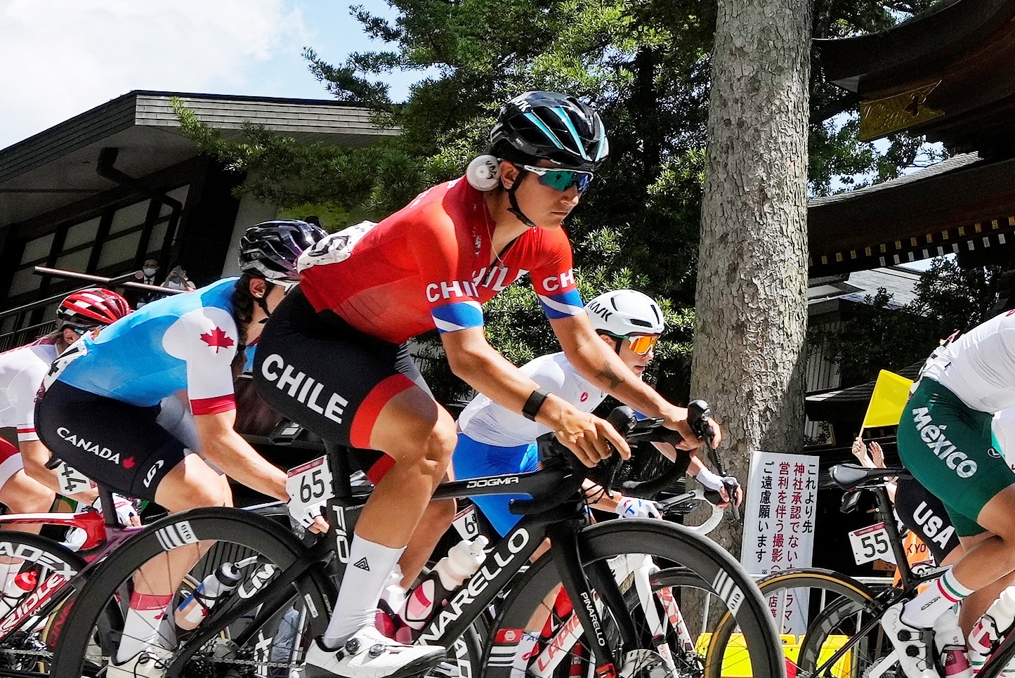 Catalina Soto sufrió el desgaste y abandonó la carrera de ciclismo en ruta en Tokio 2020