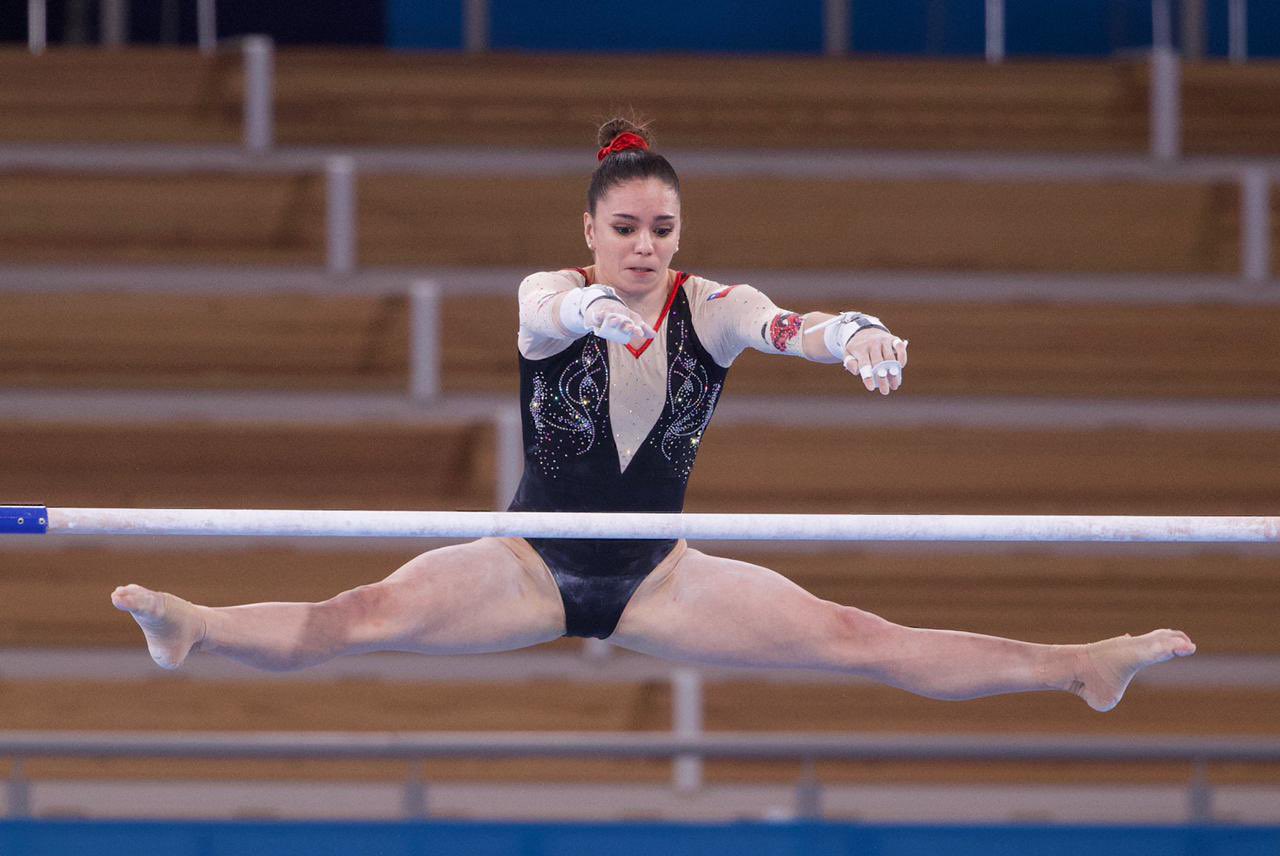 Simona Castro tuvo discreta presentación y no clasificó a la final en gimnasia artística