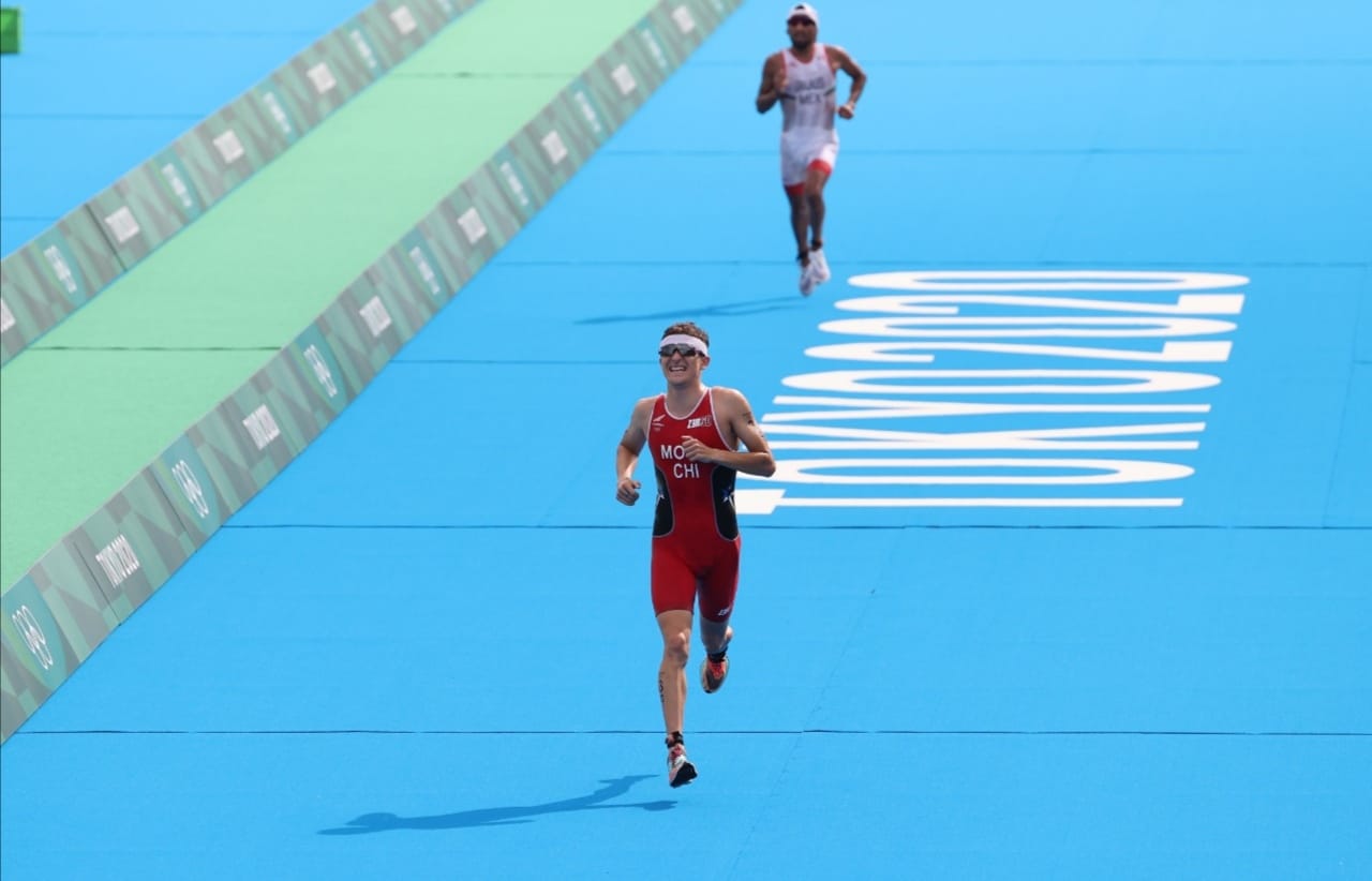 Diego Moya completó una histórica participación en el triatlón de Tokio 2020