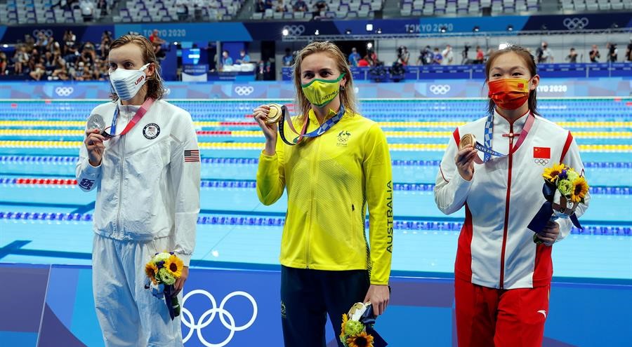 La australiana Titmus derrotó a Ledecky y ganó el oro en los 400 metros libre de Tokio 2020