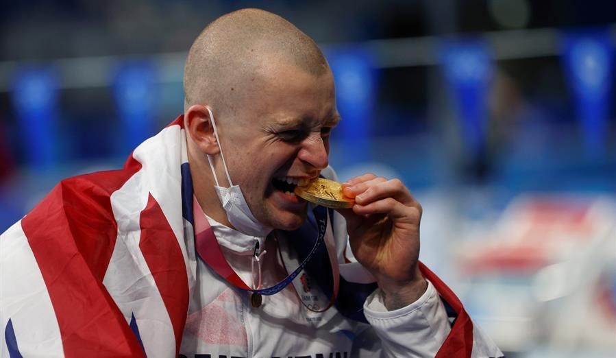 Adam Peaty revalidó el oro conseguido en Río en los 100 metros pecho de Tokio 2020