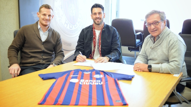Augusto Batalla fue presentado como nueva incorporación de San Lorenzo