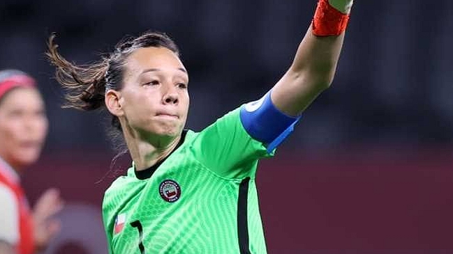 Christiane Endler: Nos venden el cuento con que la tecnología se implementa para imponer justicia en el fútbol