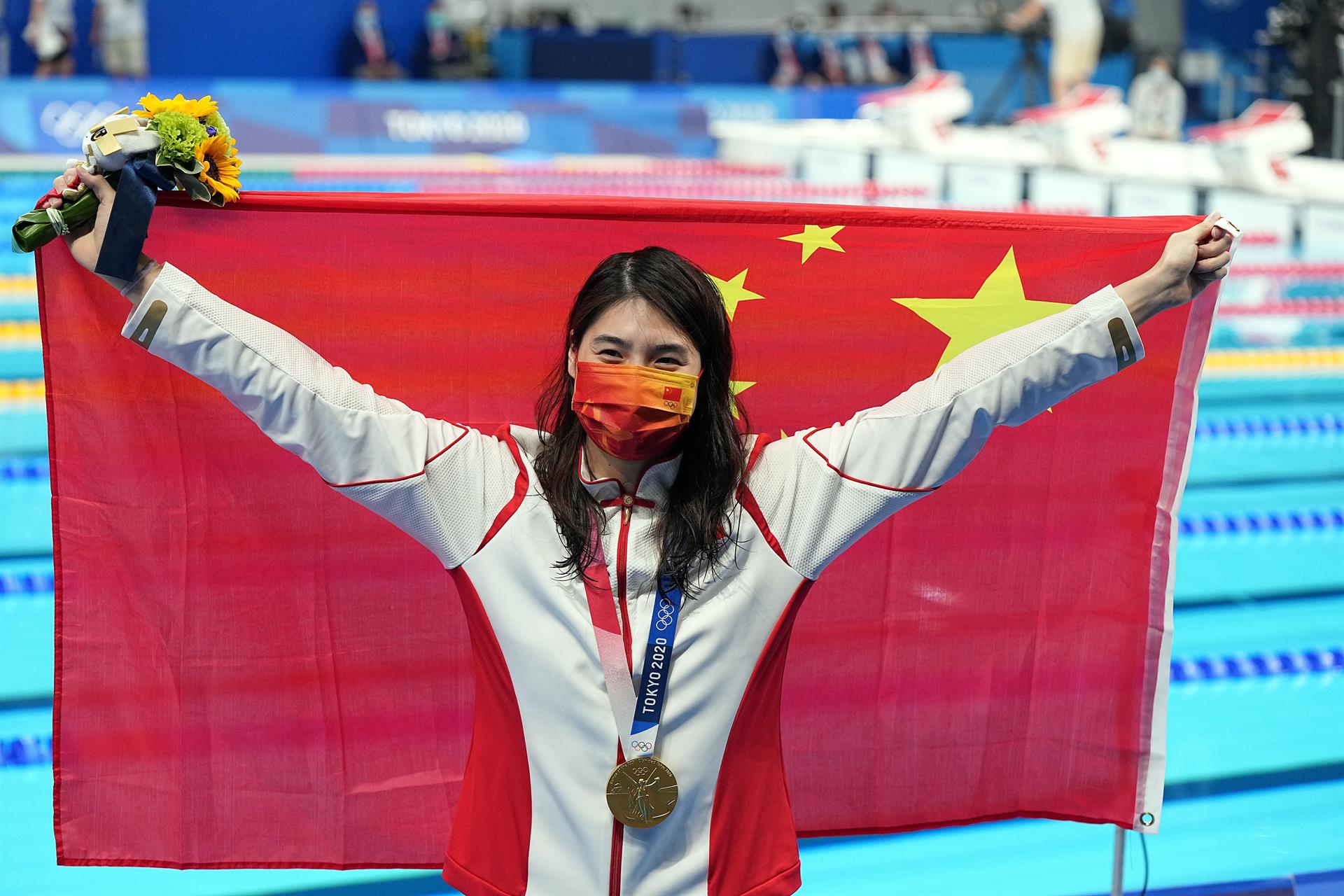 Yufei Zhang de China impuso récord olímpico en 200 metros mariposa y se quedó con el oro