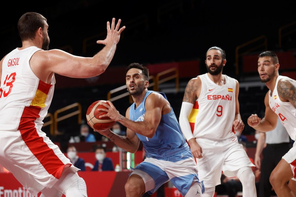 Argentina cayó ante España y complicó su clasificación en el baloncesto de Tokio 2020