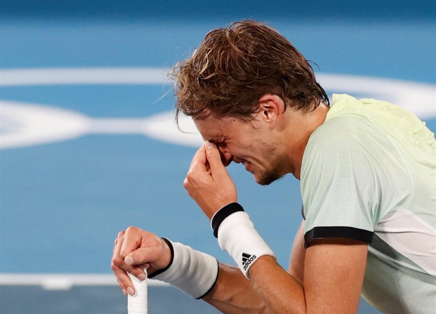 Alexander Zverev estalló en llanto tras tumbar a Djokovic y pasar a la final olímpica en Tokio 2020