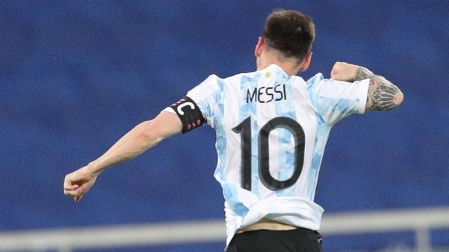 Messi disfruta los últimos días de vacaciones junto a familias de Luis Suárez y Cesc Fábregas