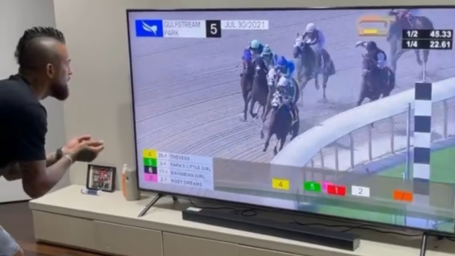 “Modo jinete”: Vidal celebró el triunfo de su yegua Kozy Dreams en importante carrera en Miami