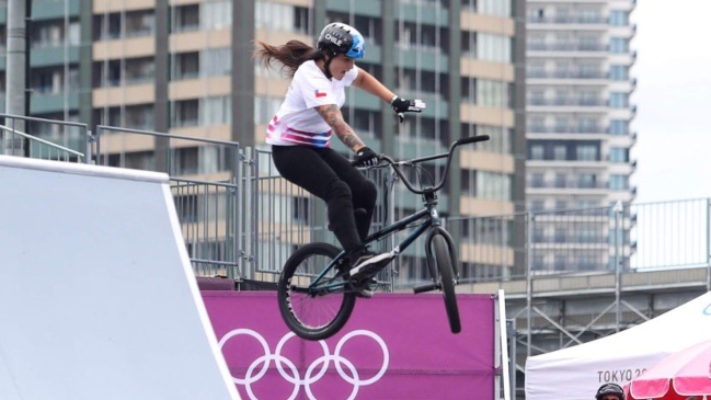 Macarena Pérez fue séptima en la clasificatoria del Ciclismo BMX y este sábado competirá en la final