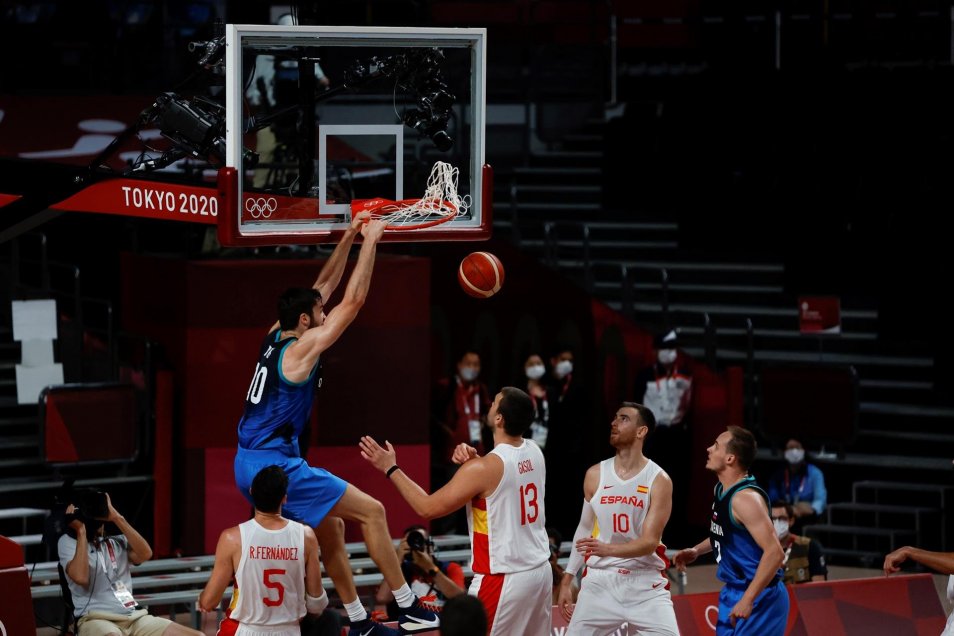 España cayó ante Eslovenia y desafiará a Estados Unidos en el baloncesto olímpico