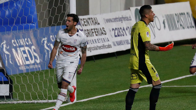 Gonzalo Sosa ejecutó un potente penal que puso en ventaja a Melipilla sobre Colo Colo