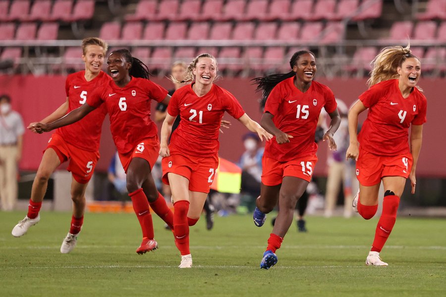 Canadá sorprendió a Estados Unidos y se metió en su primera final olímpica en fútbol femenino